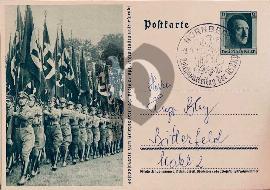 Recto carte postale propagande défilé SA avec drapeaux à Nuremberg, timbre Hitler