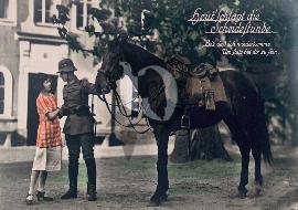 Recto carte postale ancienne	soldat Allemand premiére guerre mondiale avec son cheval faisant la court à une dame 1920