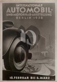 Recto carte postale ancienne devant de la coccinelle de volkswagen et le batimùent de l'exposition automobile de Berlin du 18 Février au 6 Mars 1938 carte postale en noir et blanc