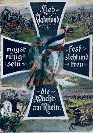 recto carte postale ancienne croix de fer sur toute la carte avec un soldat au millieu qui tiens le drapeau allemand avec son fusil dans la main gauche et des scénes de combats de la premiére guerre mondiale 1915